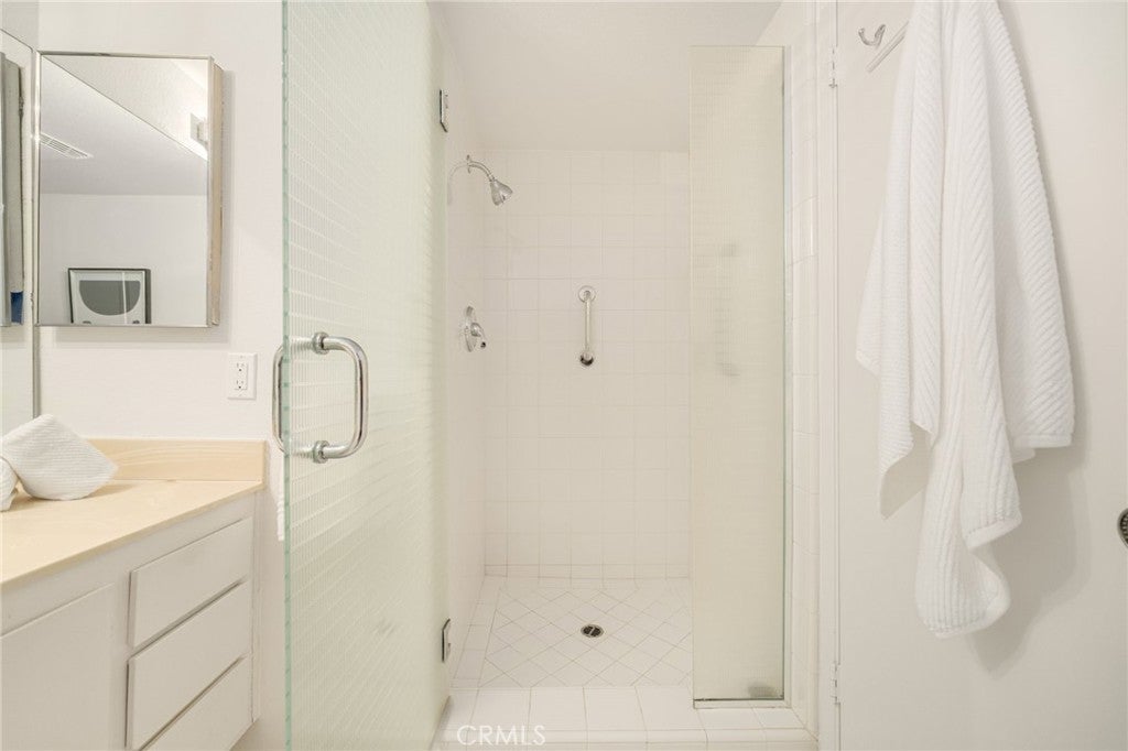 Glendale, California, 91206, United States, 2 Bedrooms Bedrooms, ,3 BathroomsBathrooms,Residential,For Sale,1941682