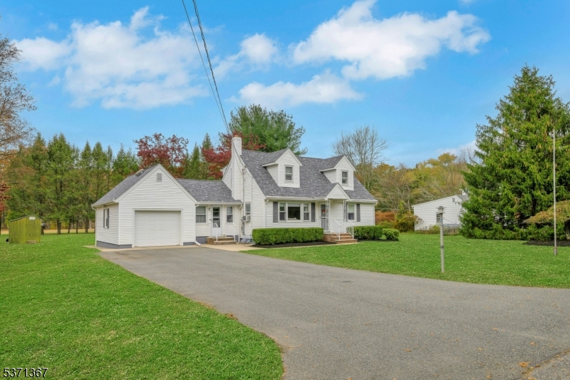 Boonton Twp., New Jersey, 07005, United States, 4 Bedrooms Bedrooms, ,1 BathroomBathrooms,Residential,For Sale,1989252