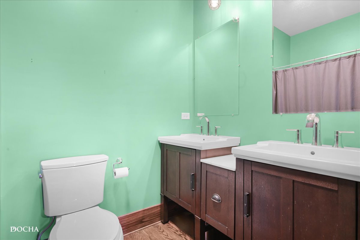 Newark, Illinois, 60541, United States, 3 Bedrooms Bedrooms, ,2 BathroomsBathrooms,Residential,For Sale,2006434