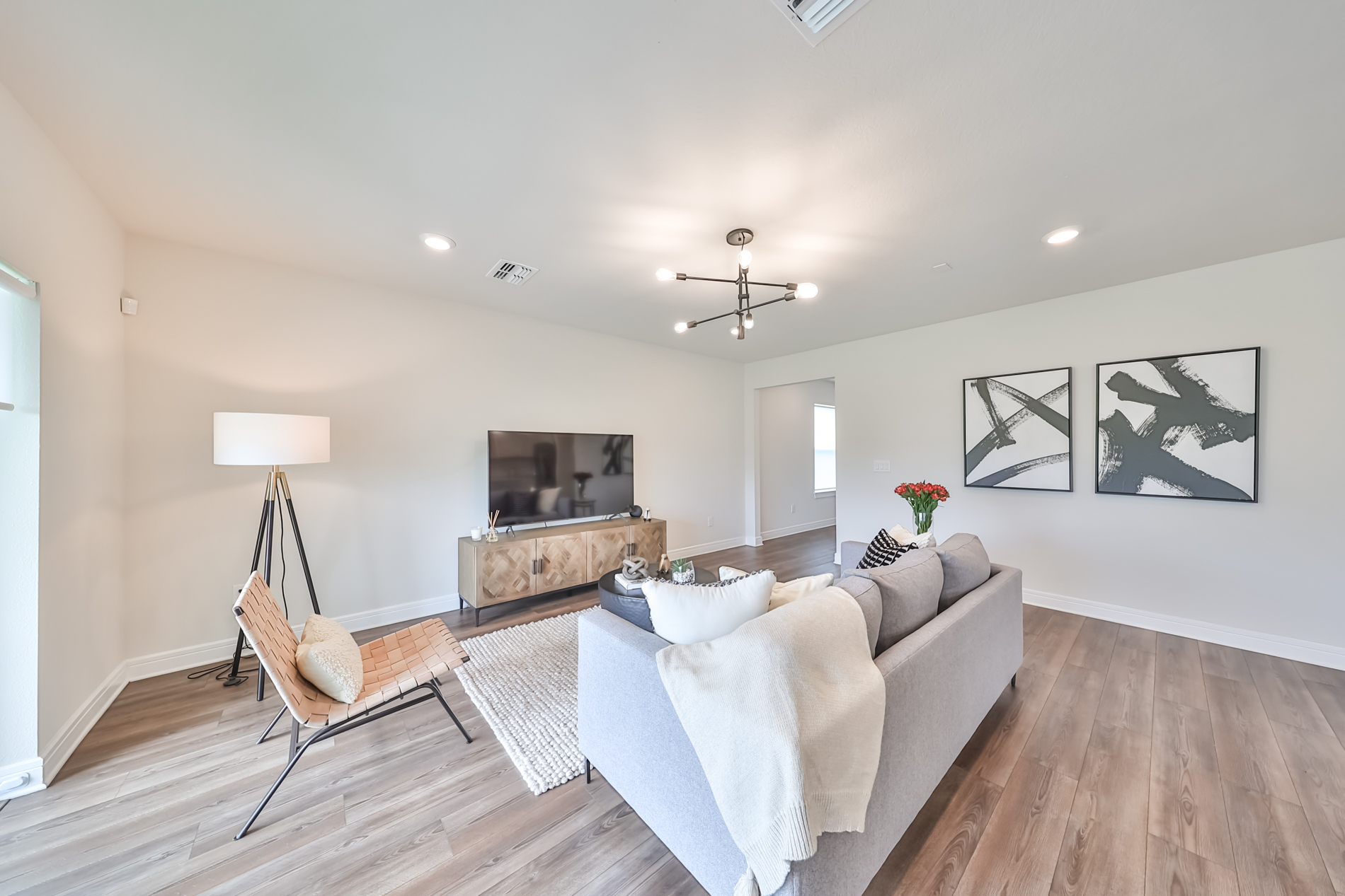 Wesley Chapel, Florida, 33545, United States, 5 Bedrooms Bedrooms, ,3 BathroomsBathrooms,Residential,For Sale,1931588