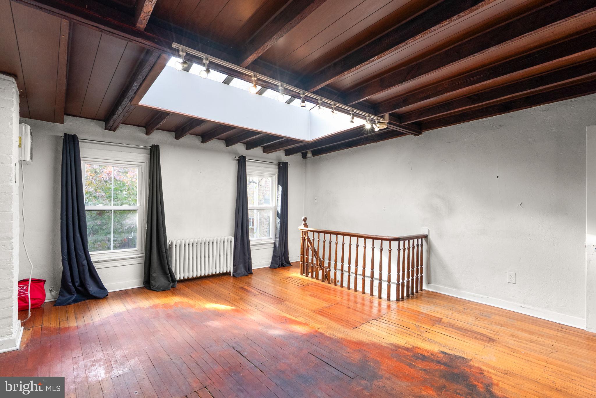 Washington, District of Columbia, 20003, United States, ,Residential,For Sale,1990462