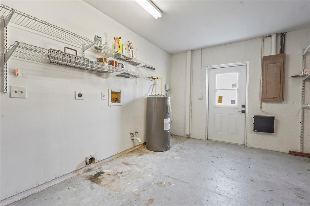 Bradenton, Florida, 34209, United States, 3 Bedrooms Bedrooms, ,2 BathroomsBathrooms,Residential,For Sale,1743662