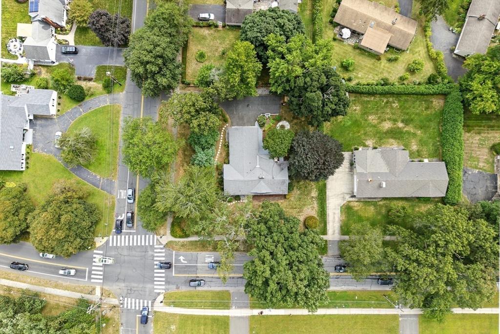 Longmeadow, Massachusetts, 01106, United States, 3 Bedrooms Bedrooms, ,3 BathroomsBathrooms,Residential,For Sale,1933397
