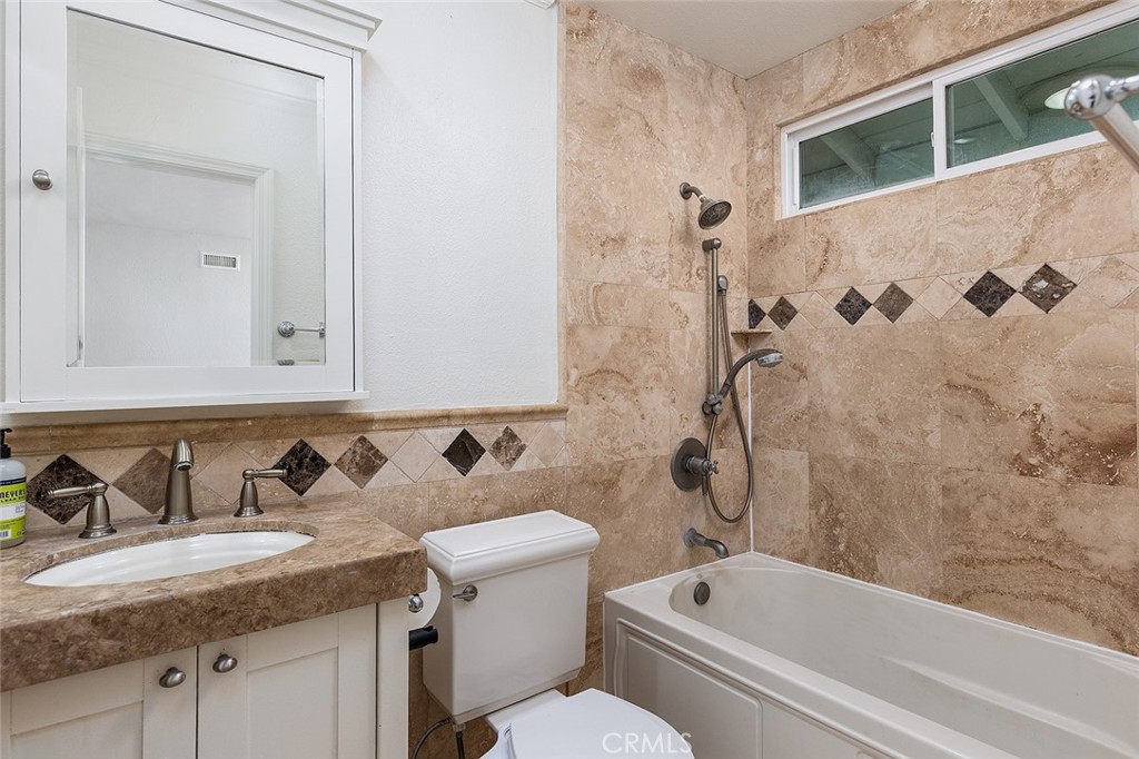 Glendora, California, 91740, United States, 3 Bedrooms Bedrooms, ,2 BathroomsBathrooms,Residential,For Sale,2003352