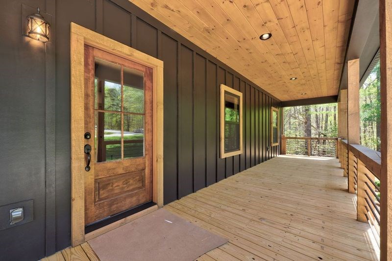 Ellijay, Georgia, 30536, United States, 3 Bedrooms Bedrooms, ,2 BathroomsBathrooms,Residential,For Sale,1944985