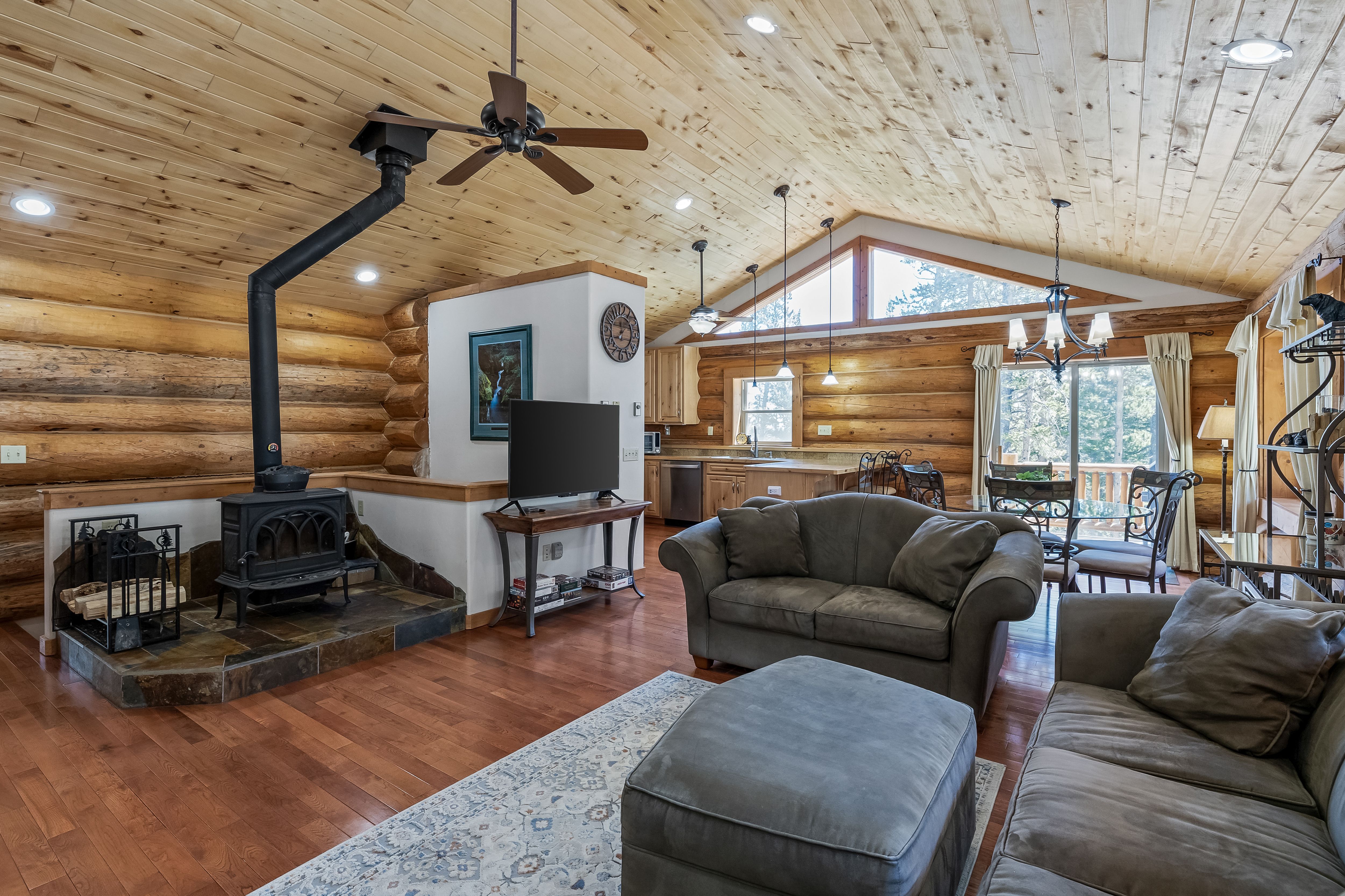  Handcrafted Swedish cope log home - 物件實景