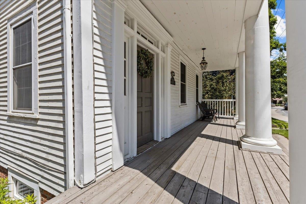 Stowe, Vermont, 05672, United States, 2 Bedrooms Bedrooms, ,2 BathroomsBathrooms,Residential,For Sale,2003002