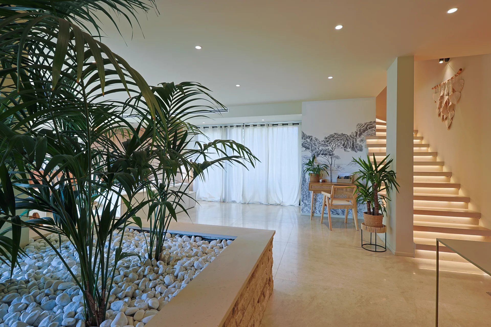 Carqueiranne, Provence-Alpes-Côte d’Azur, 83320, FR, 4 Bedrooms Bedrooms, ,3 BathroomsBathrooms,Residential,For Sale,2000914