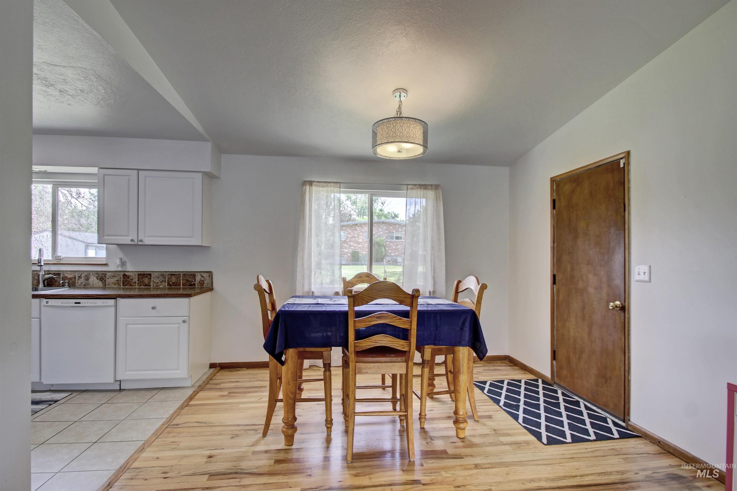 7224 Sunnybrook Drive, Boise, Idaho, 83709, United States, 5 Bedrooms Bedrooms, ,2 BathroomsBathrooms,Residential,For Sale,7224 Sunnybrook Drive,1436055