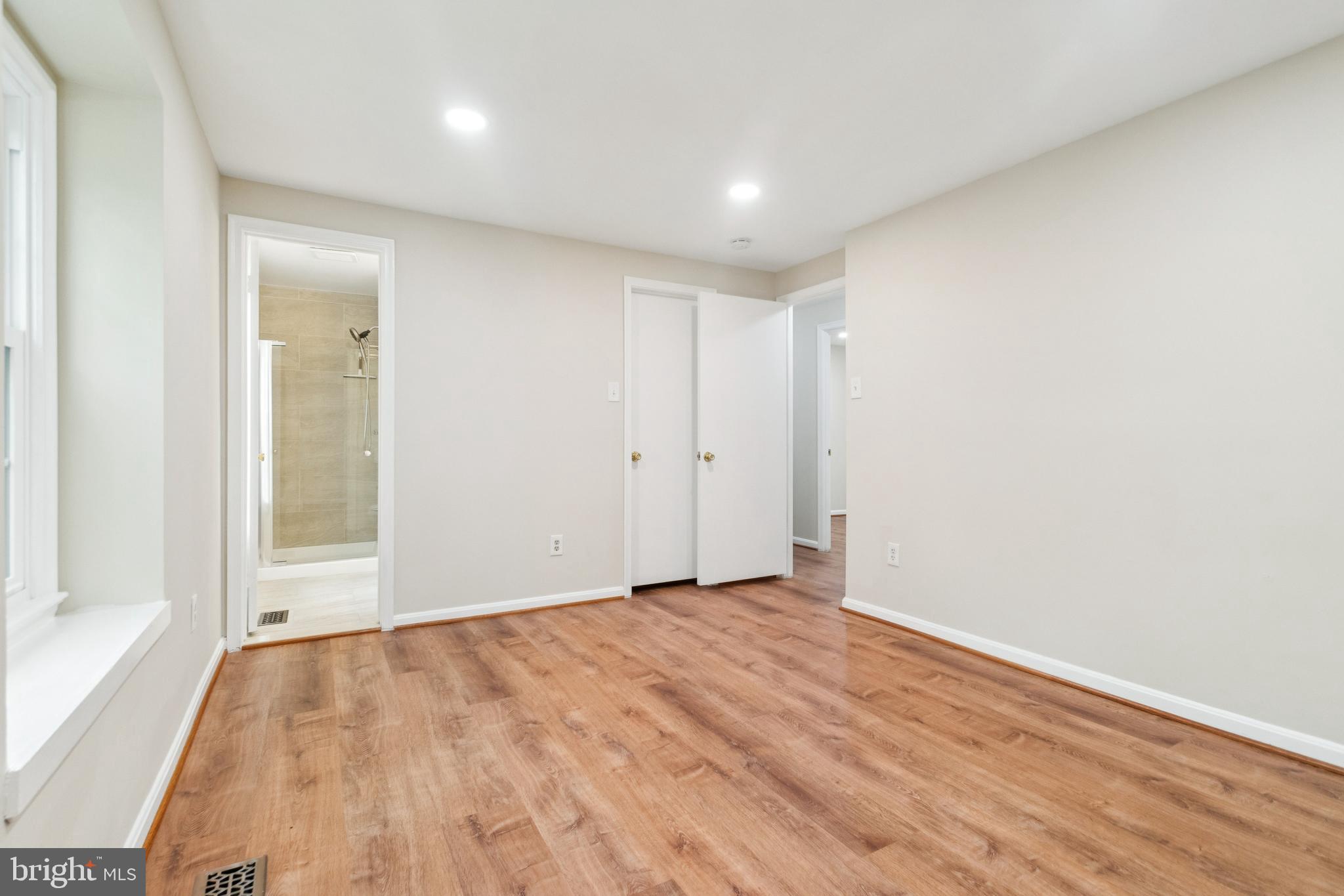 Gaithersburg, Maryland, 20878, United States, 3 Bedrooms Bedrooms, ,3 BathroomsBathrooms,Residential,For Sale,1889859
