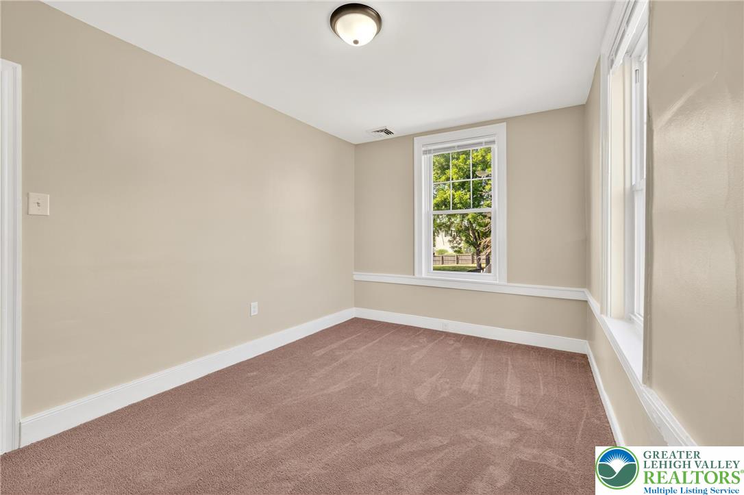 East Allen Twp, Pennsylvania, 18017, United States, 4 Bedrooms Bedrooms, ,2 BathroomsBathrooms,Residential,For Sale,1926367