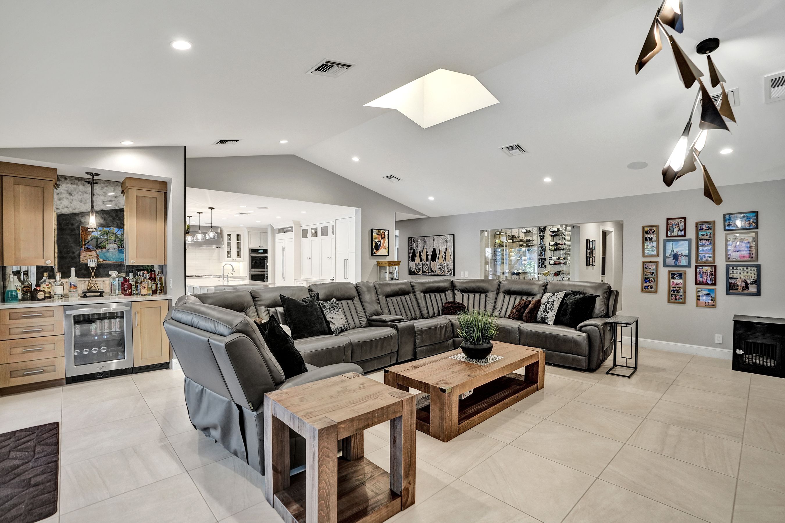  738 Middle River Drive, Fort Lauderdale, FL, 33304 - 物件實景