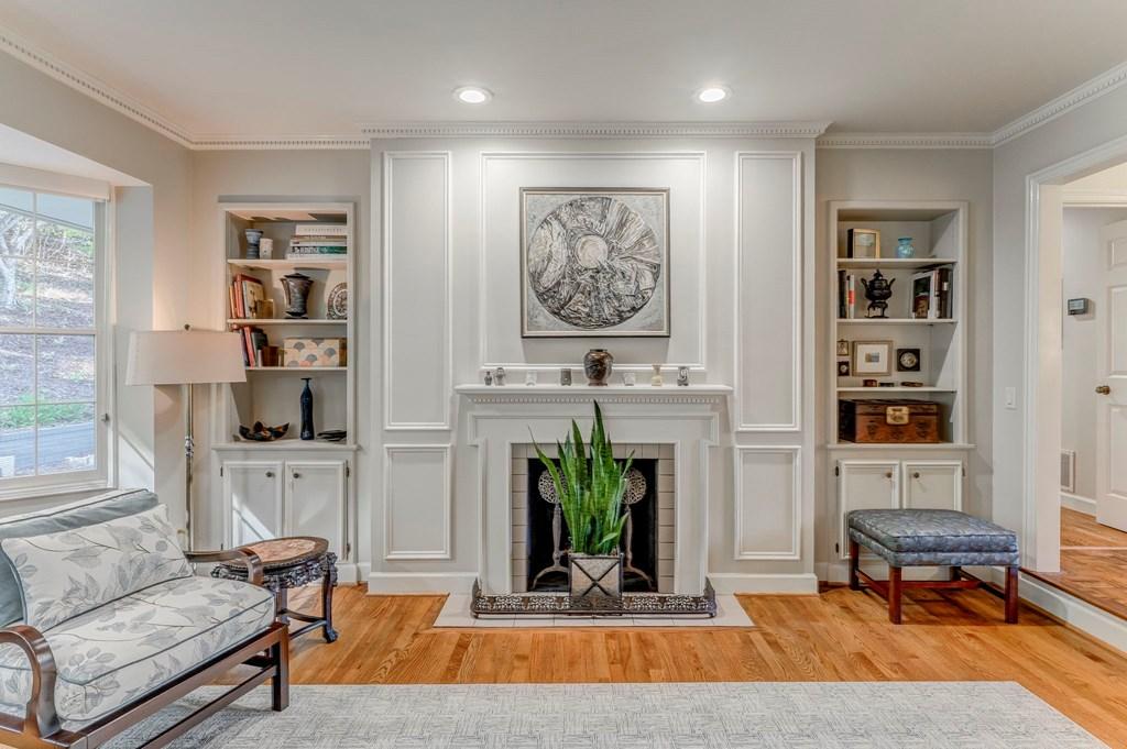 DALTON, Georgia, 30720, United States, 4 Bedrooms Bedrooms, ,4 BathroomsBathrooms,Residential,For Sale,1989438