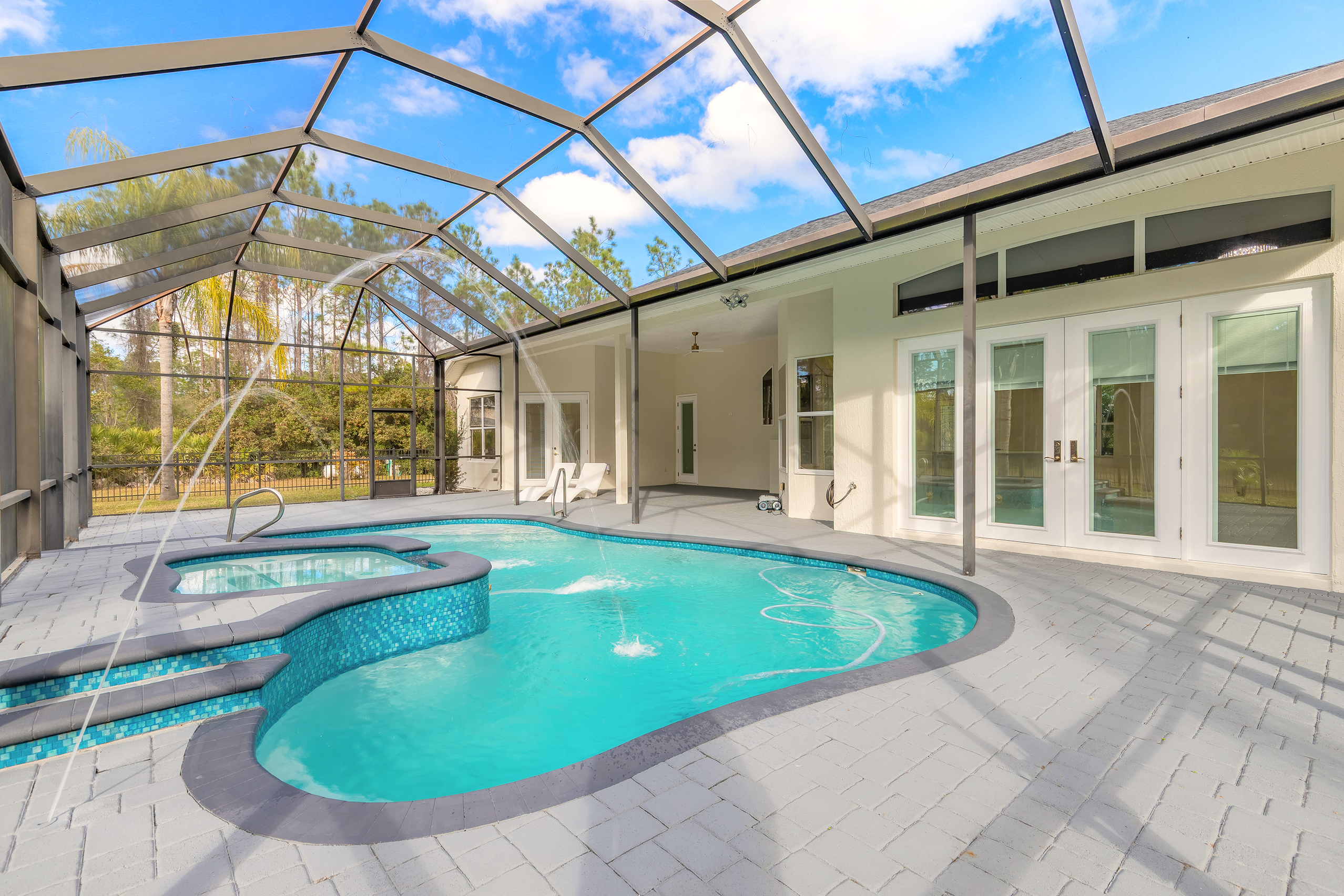 Daytona Beach, Florida, 32124, United States, 5 Bedrooms Bedrooms, ,4 BathroomsBathrooms,Residential,For Sale,2006264