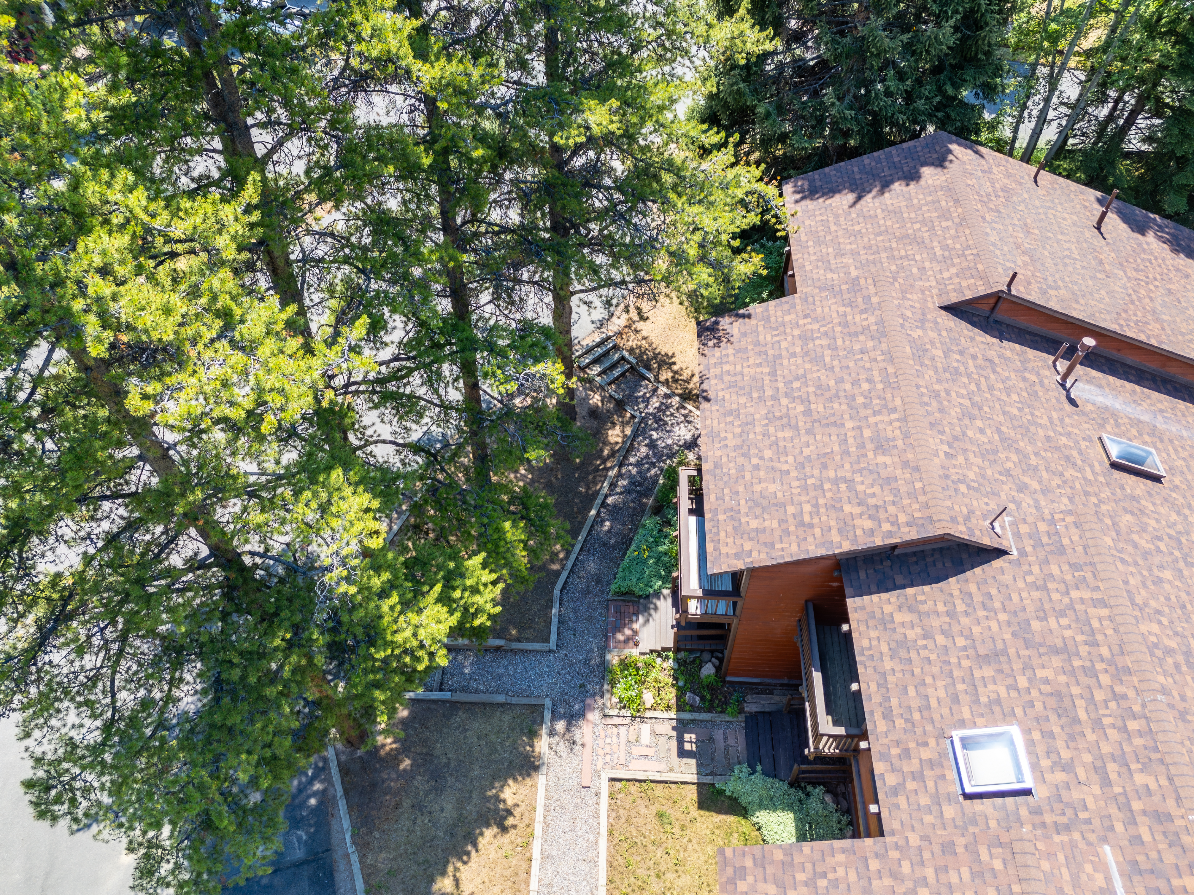  South-Facing 3-bedroom Plus Loft Townhome - 物件實景