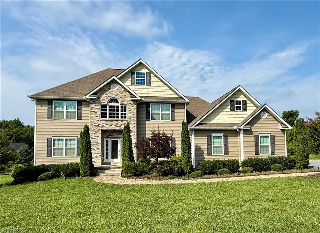Lewisville, North Carolina, 27023, United States, 5 Bedrooms Bedrooms, ,4 BathroomsBathrooms,Residential,For Sale,1890092