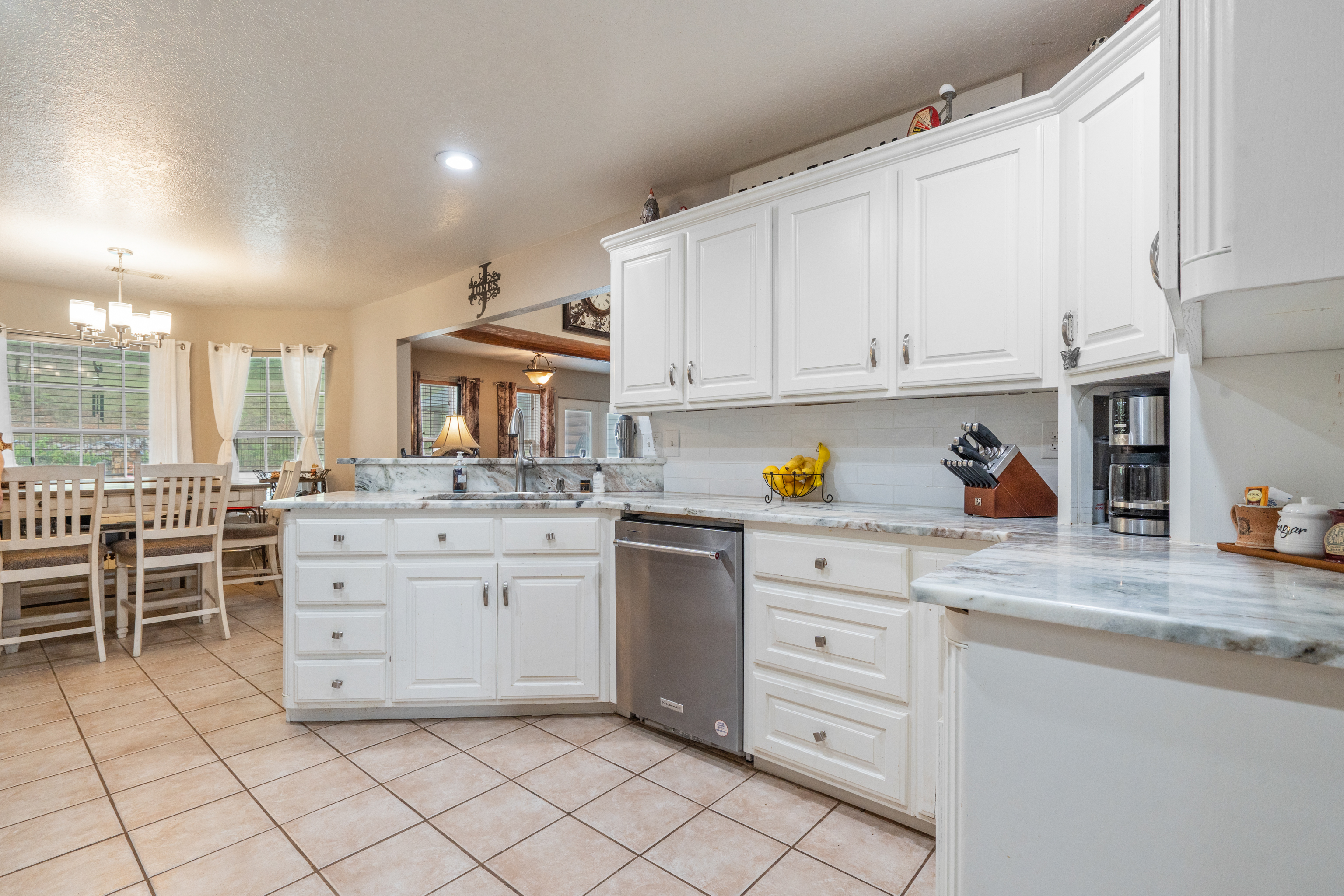 Glenwood, Arkansas, 71943, United States, 4 Bedrooms Bedrooms, ,4 BathroomsBathrooms,Residential,For Sale,1819538