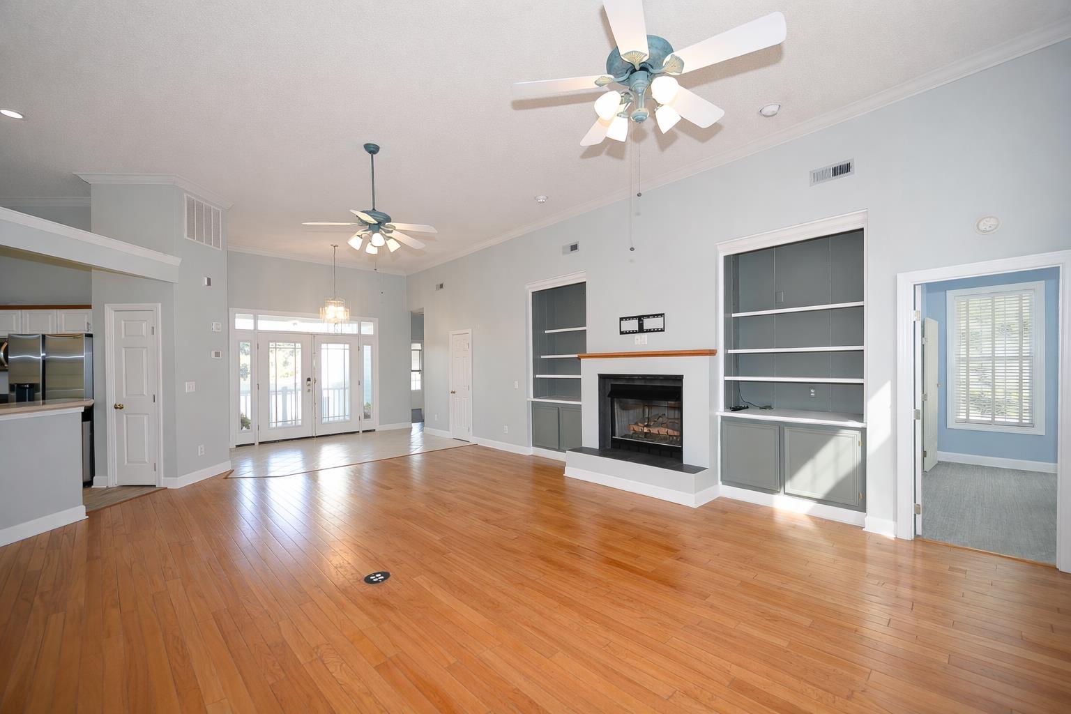 North Myrtle Beach, South Carolina, 29582, United States, 4 Bedrooms Bedrooms, ,3 BathroomsBathrooms,Residential,For Sale,1975426