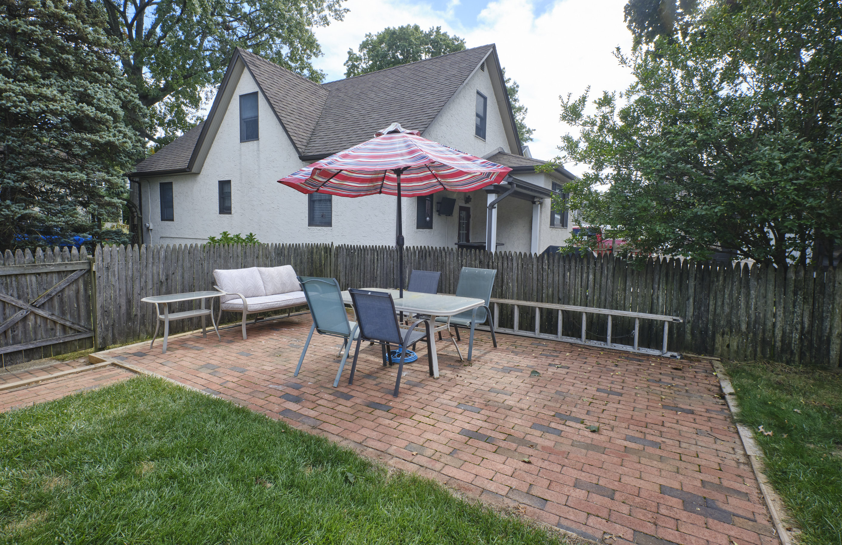 Floral Park, New York, 11001, United States, 3 Bedrooms Bedrooms, ,2 BathroomsBathrooms,Residential,For Sale,1974031