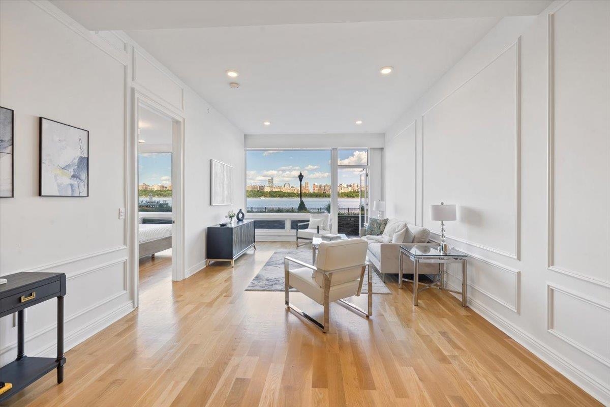 Edgewater, New Jersey, 07020, United States, 2 Bedrooms Bedrooms, ,2 BathroomsBathrooms,Residential,For Sale,1836744