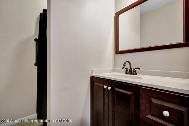 Charlotte, Michigan, 48813, United States, 5 Bedrooms Bedrooms, ,5 BathroomsBathrooms,Residential,For Sale,1898088