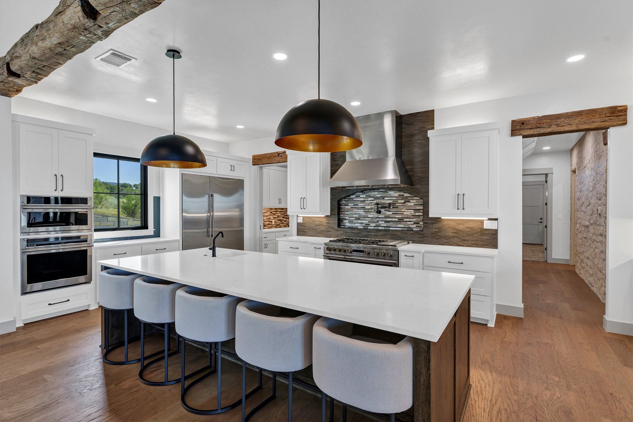 Graford, Texas, 76449, United States, 5 Bedrooms Bedrooms, ,6 BathroomsBathrooms,Residential,For Sale,1980224