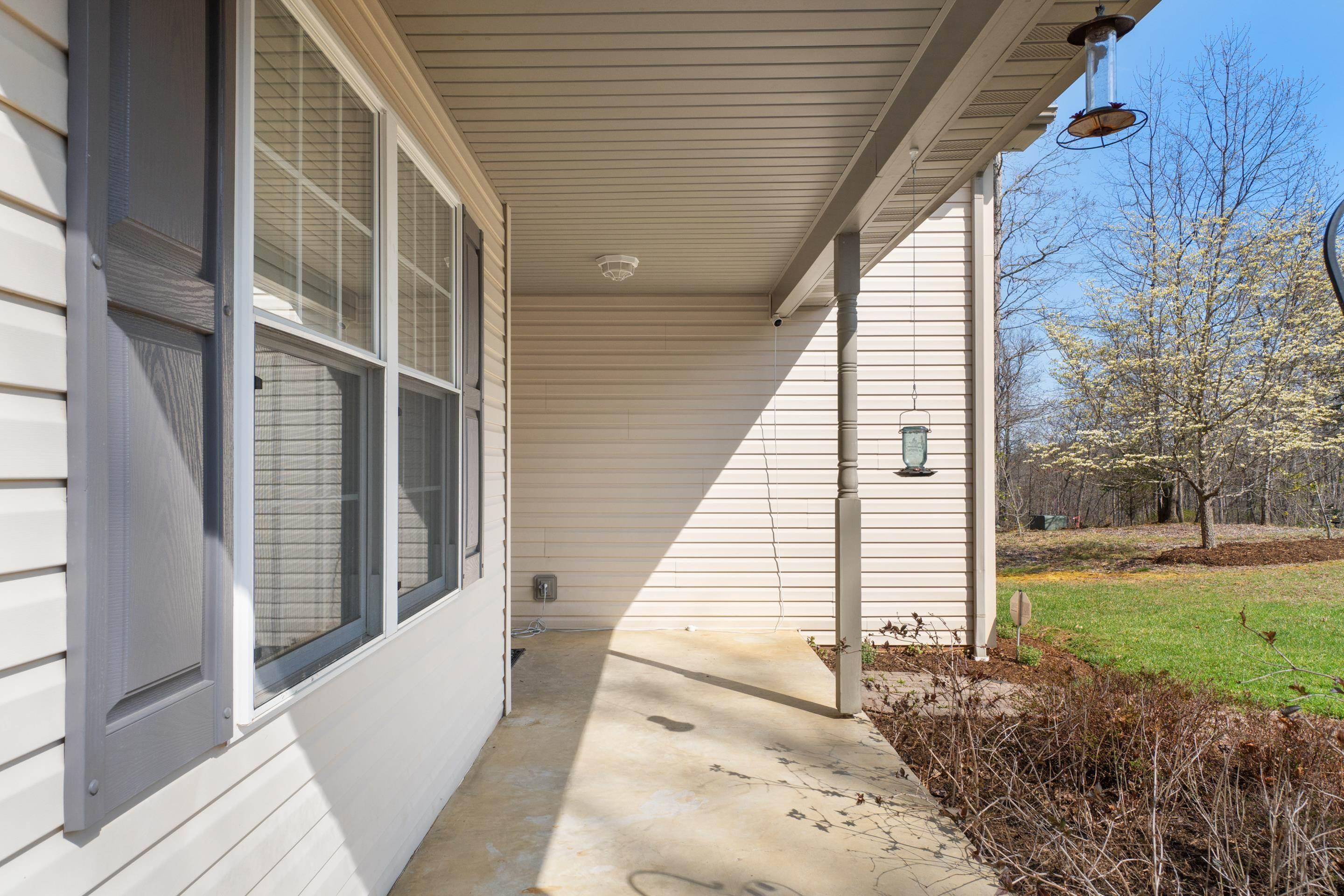 Blacksburg, Virginia, 24060, United States, 3 Bedrooms Bedrooms, ,4 BathroomsBathrooms,Residential,For Sale,1961376