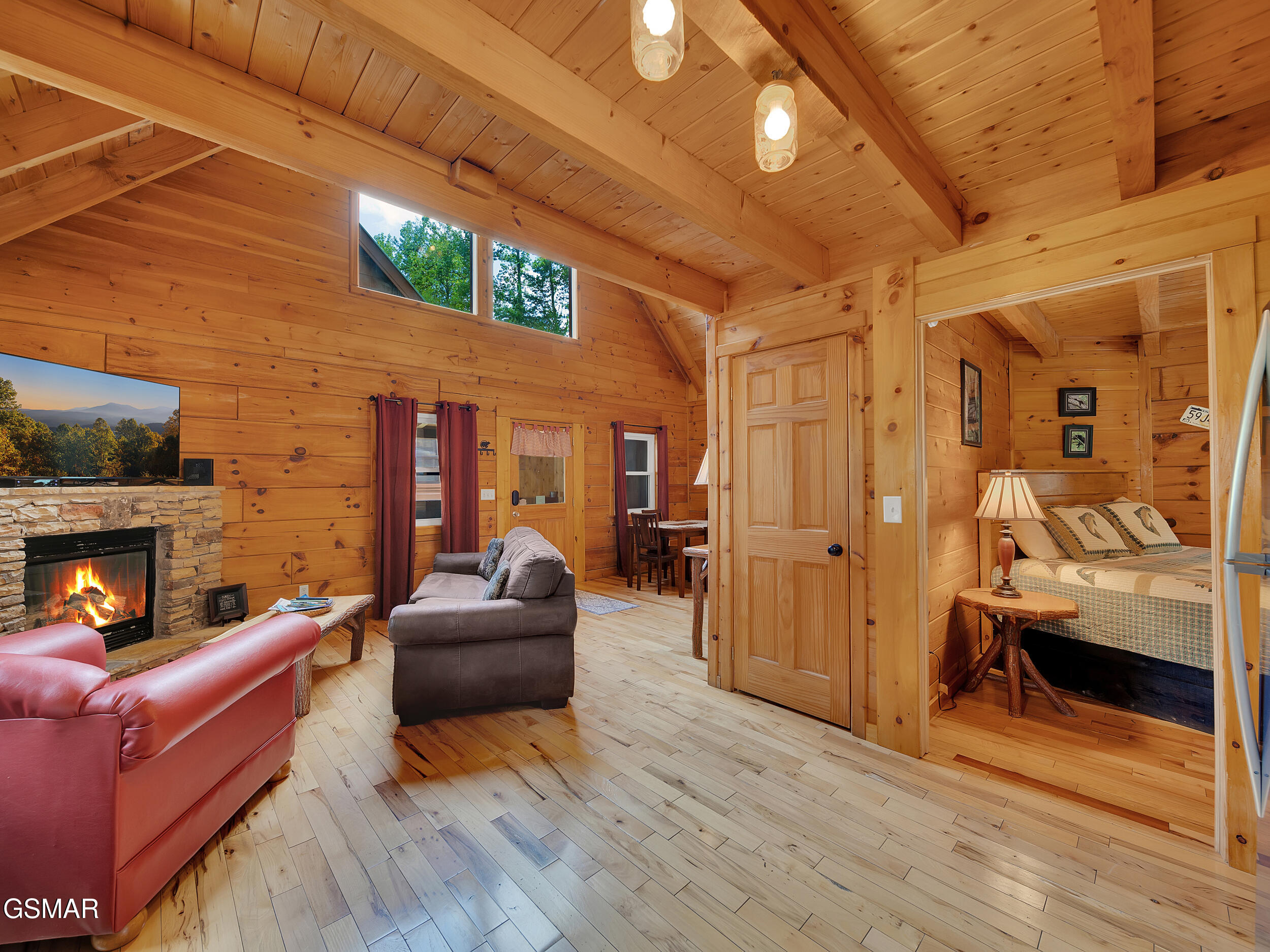 Gatlinburg, Tennessee, 37738, United States, 2 Bedrooms Bedrooms, ,2 BathroomsBathrooms,Residential,For Sale,1982435