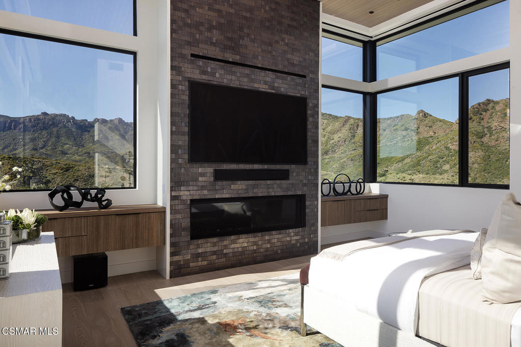 Malibu, California, 90265, United States, 4 Bedrooms Bedrooms, ,3 BathroomsBathrooms,Residential,For Sale,1732105