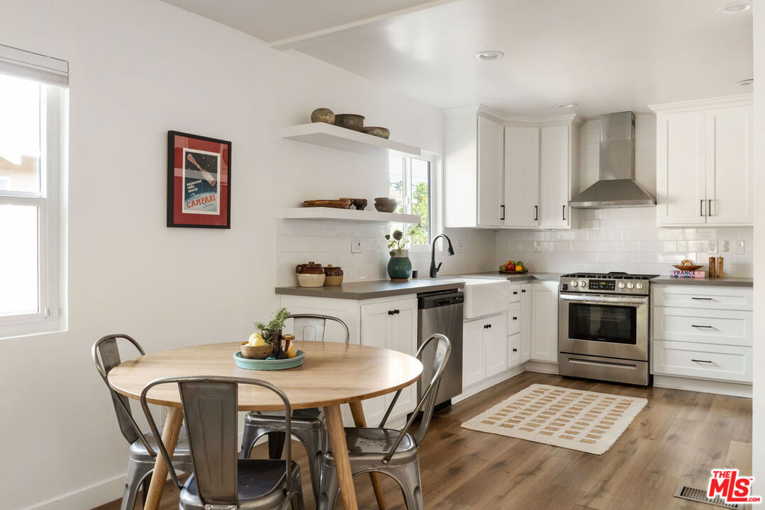 Los Angeles, California, 90032, United States, 3 Bedrooms Bedrooms, ,1 BathroomBathrooms,Residential,For Sale,1992073