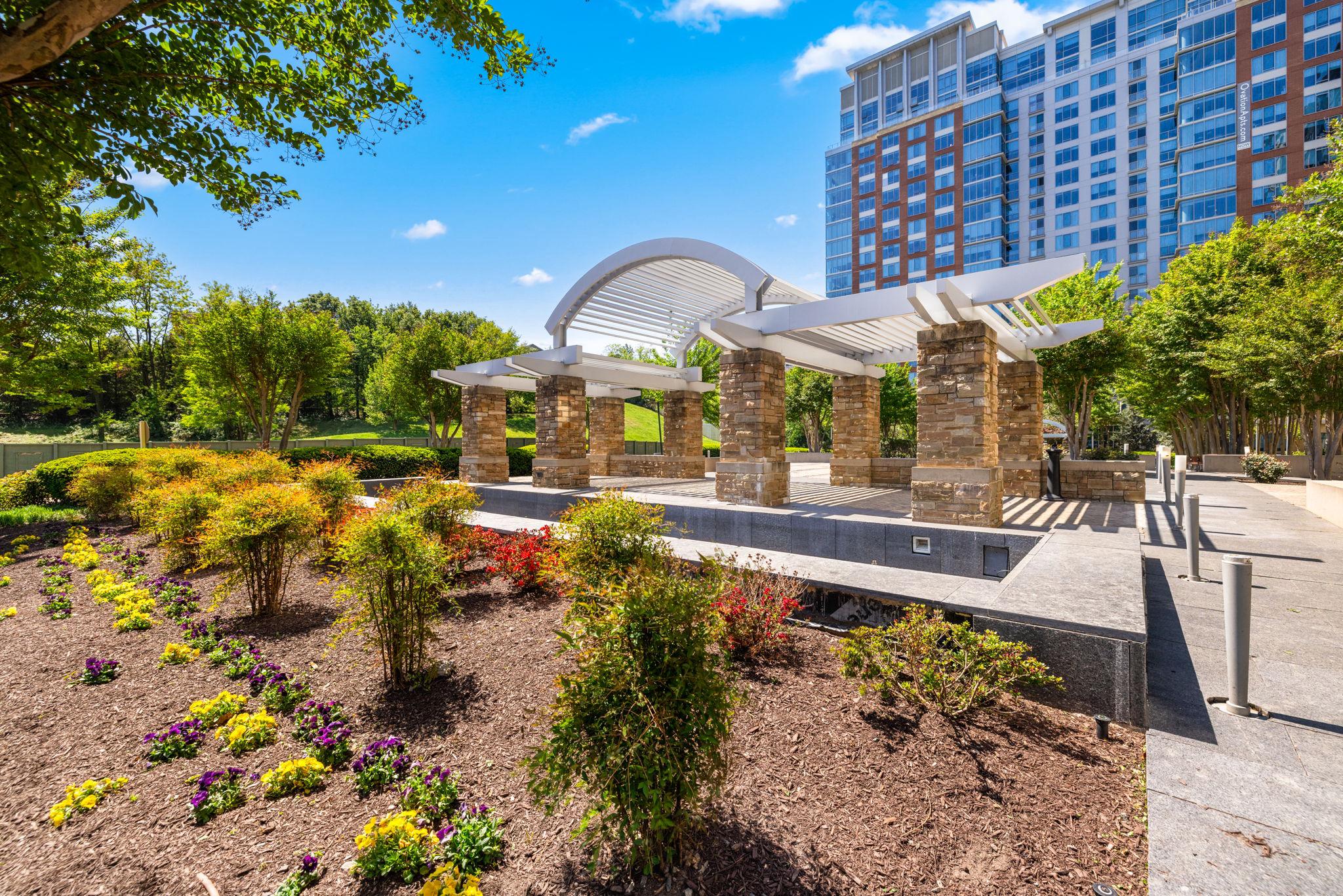  8220 Crestwood Heights Drive, Mclean, VA, 22102 - 物件實景