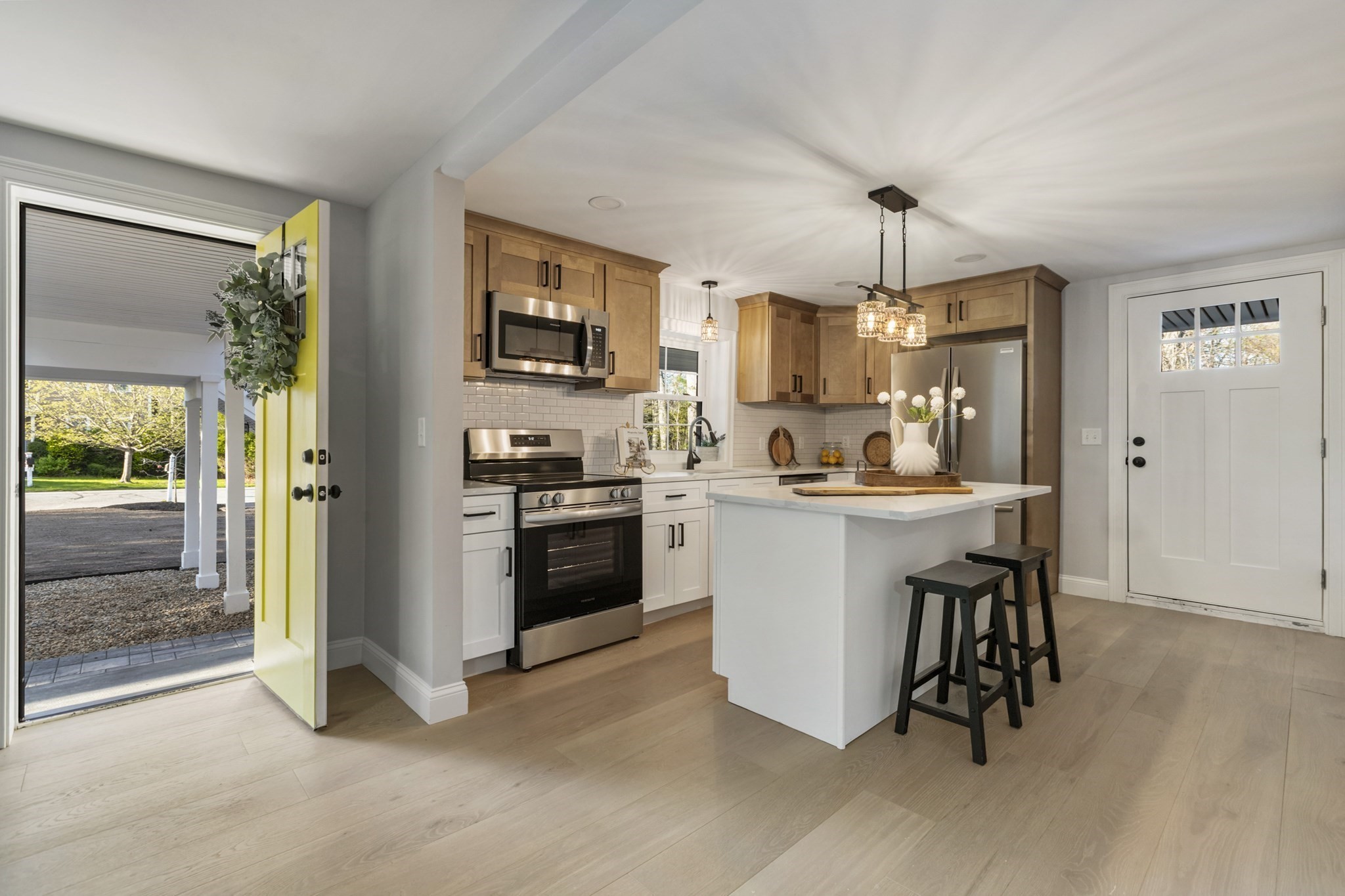 South Dartmouth, Massachusetts, 02748, United States, 4 Bedrooms Bedrooms, ,2 BathroomsBathrooms,Residential,For Sale,1977281