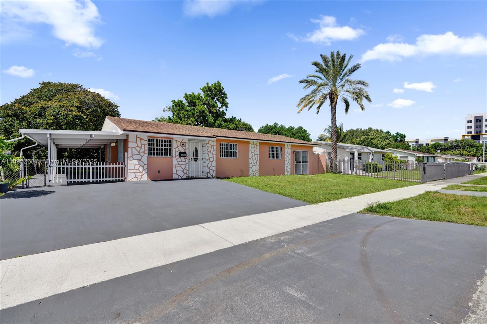 Miami, Florida, 33189, United States, 4 Bedrooms Bedrooms, ,2 BathroomsBathrooms,Residential,For Sale,1965129