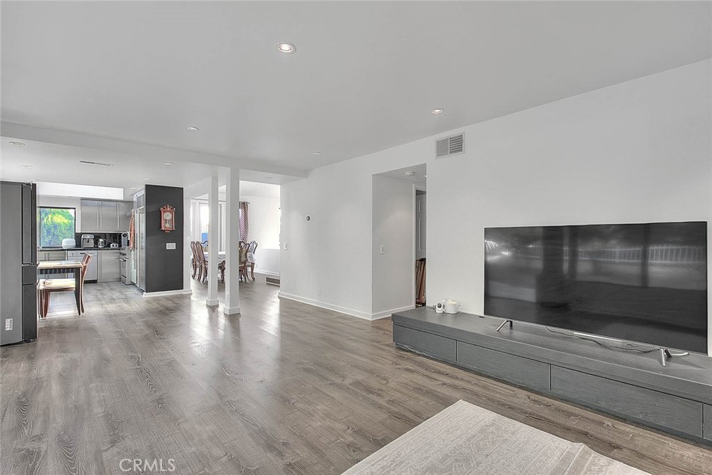 Phillips Ranch, California, 91766, United States, 4 Bedrooms Bedrooms, ,3 BathroomsBathrooms,Residential,For Sale,1998468