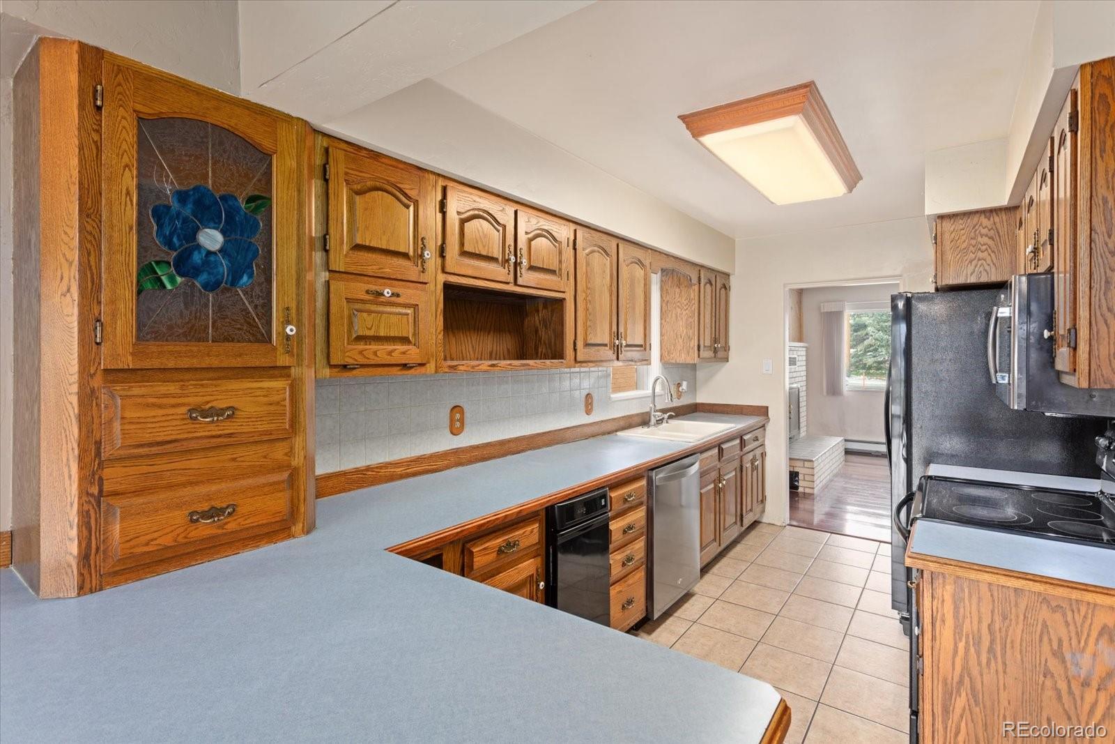 Salida, Colorado, 81201, United States, 4 Bedrooms Bedrooms, ,2 BathroomsBathrooms,Residential,For Sale,1860690