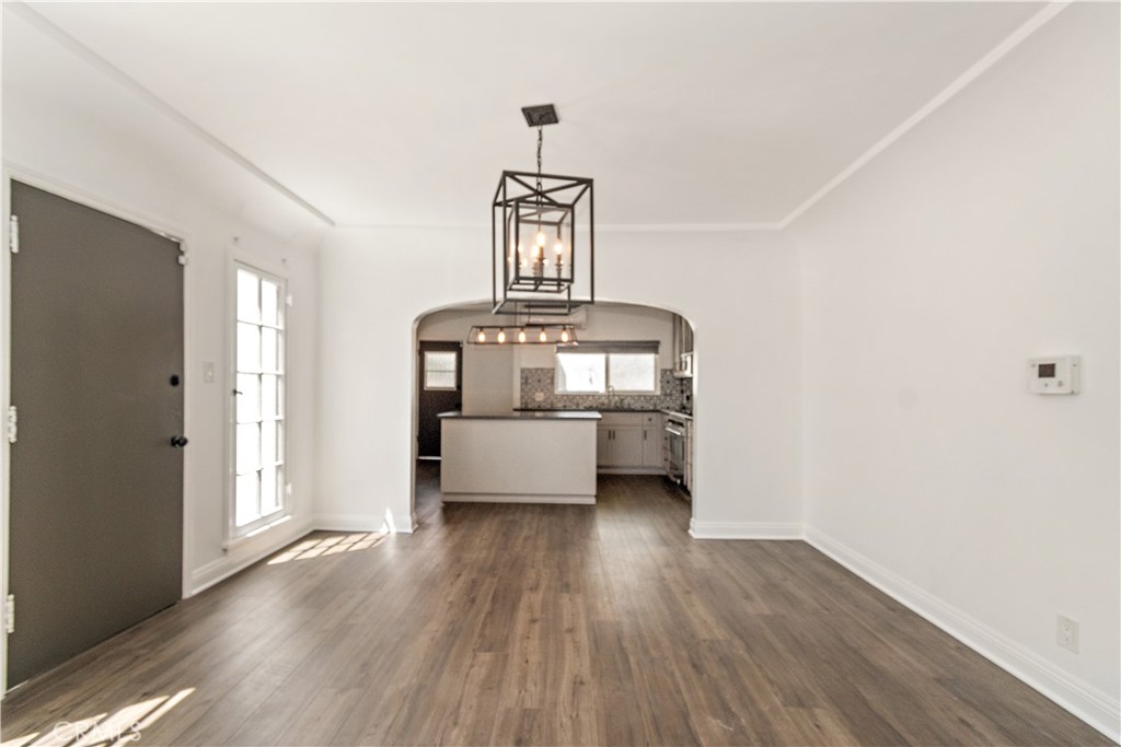Los Angeles, California, 90019, United States, ,Residential,For Sale,2022270