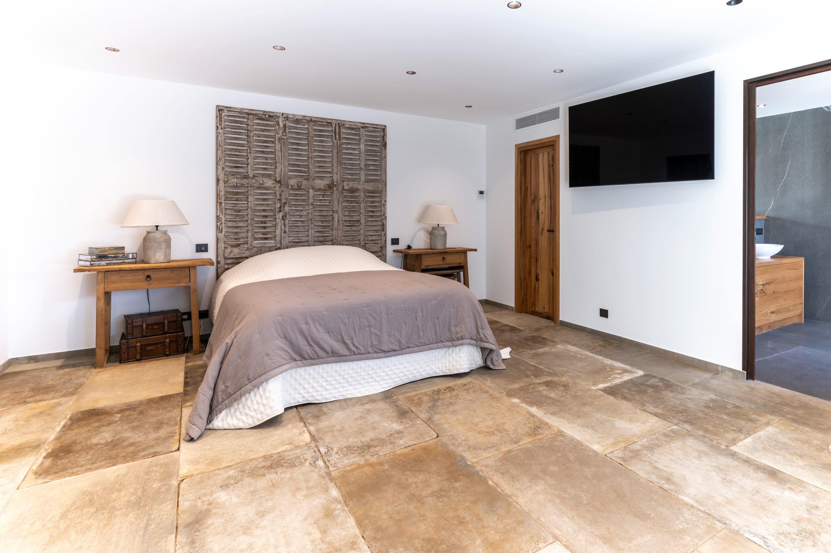  Mougins near Cannes, contemporary villa 283 sqm with pool in secure estate - 物件實景