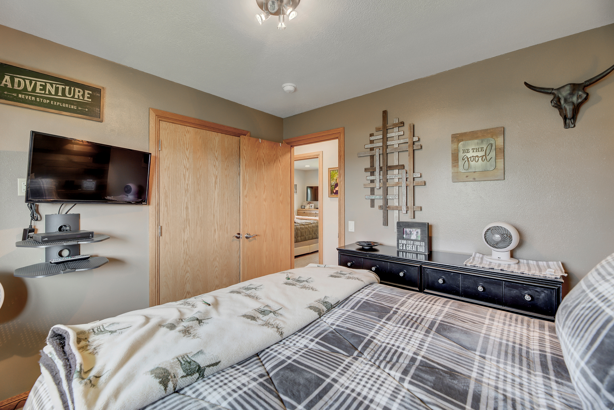 Helena, Montana, 59602, United States, 4 Bedrooms Bedrooms, ,3 BathroomsBathrooms,Residential,For Sale,1983426