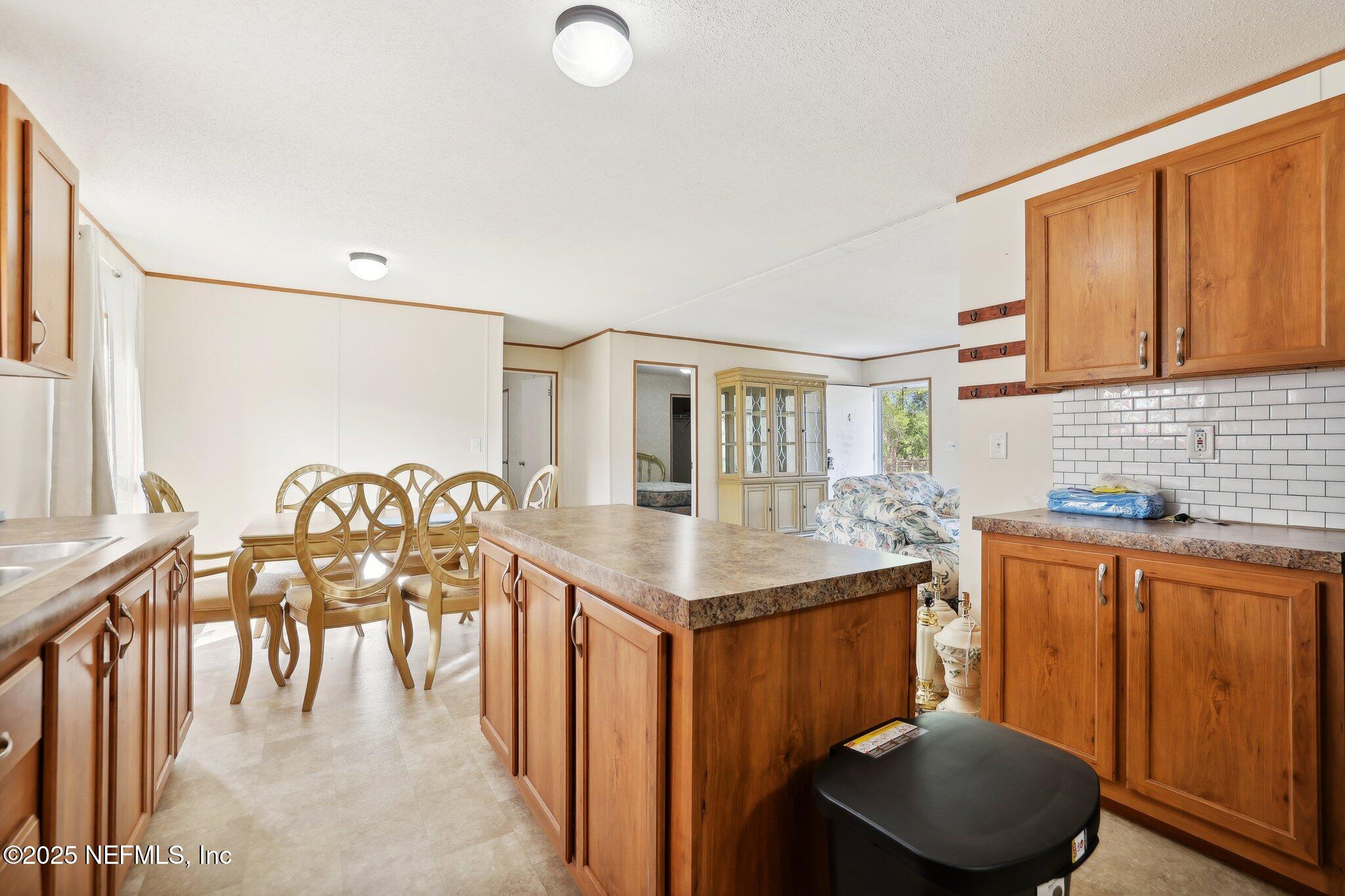 Jacksonville, Florida, 32219, United States, 6 Bedrooms Bedrooms, ,4 BathroomsBathrooms,Residential,For Sale,1908574