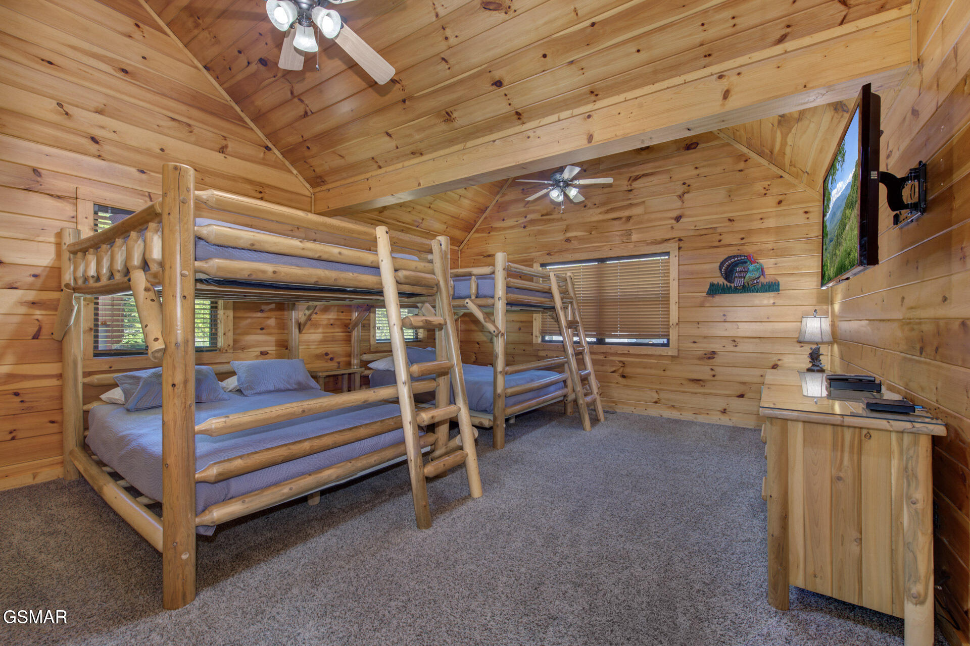 Sevierville, Tennessee, 37862, United States, 3 Bedrooms Bedrooms, ,3 BathroomsBathrooms,Residential,For Sale,1978945