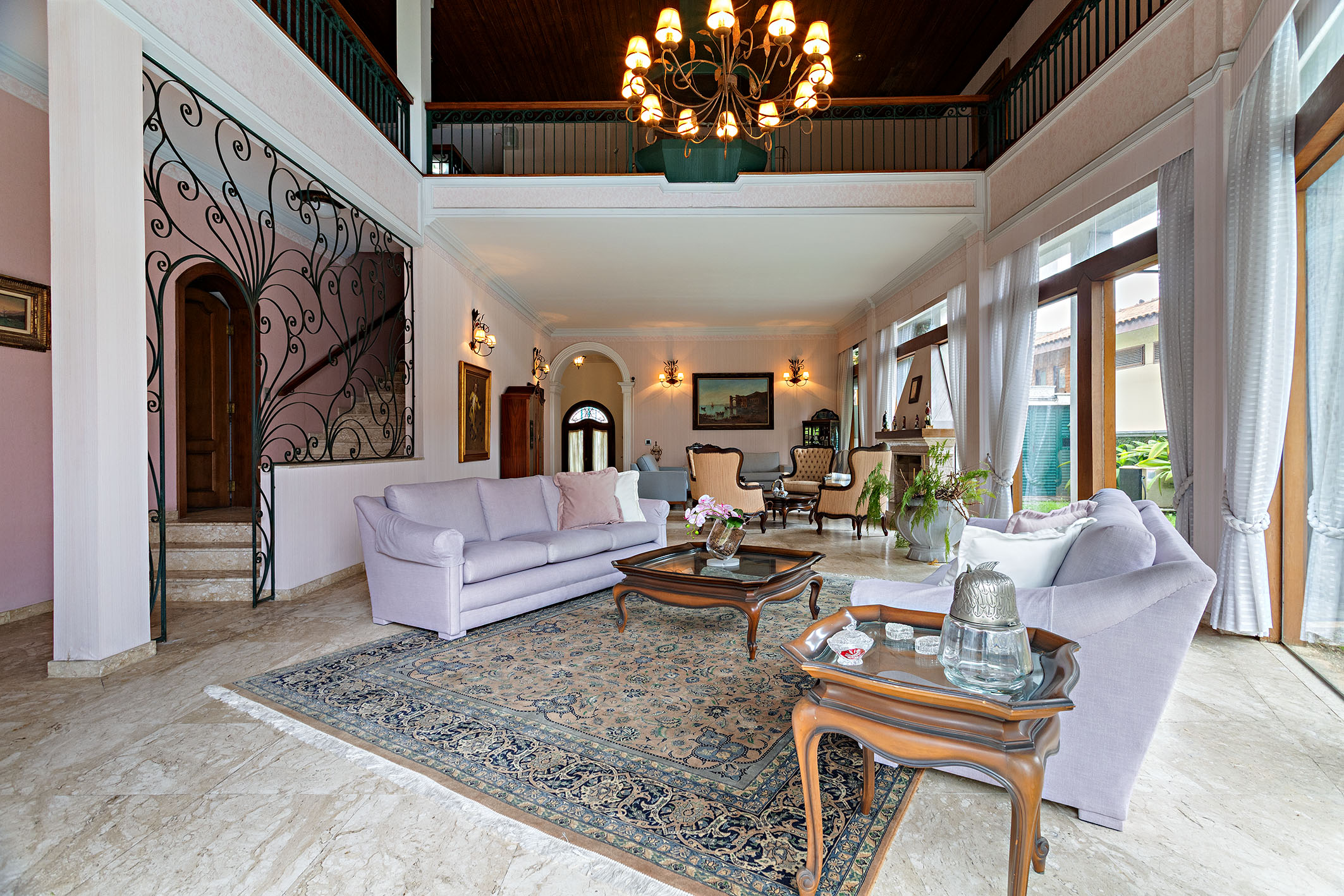  Neoclassical house in gated community with pool and elevator - 物件實景