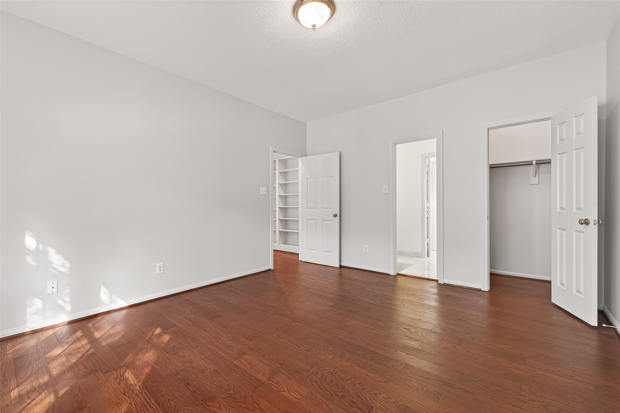 Sugar Land, Texas, 77479, United States, 4 Bedrooms Bedrooms, ,4 BathroomsBathrooms,Residential,For Sale,2006249