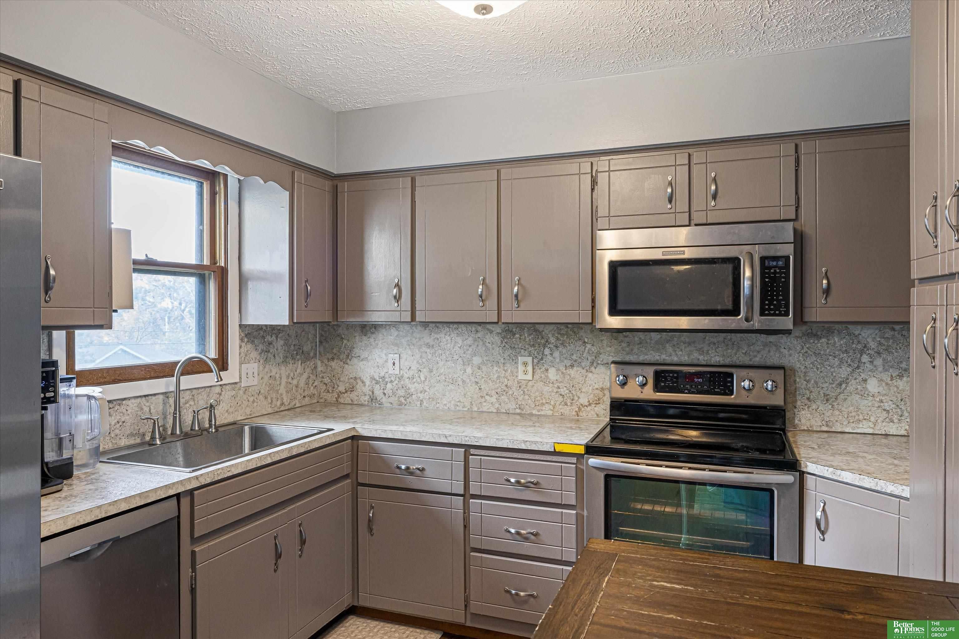 Corby St, Omaha, NE 68134