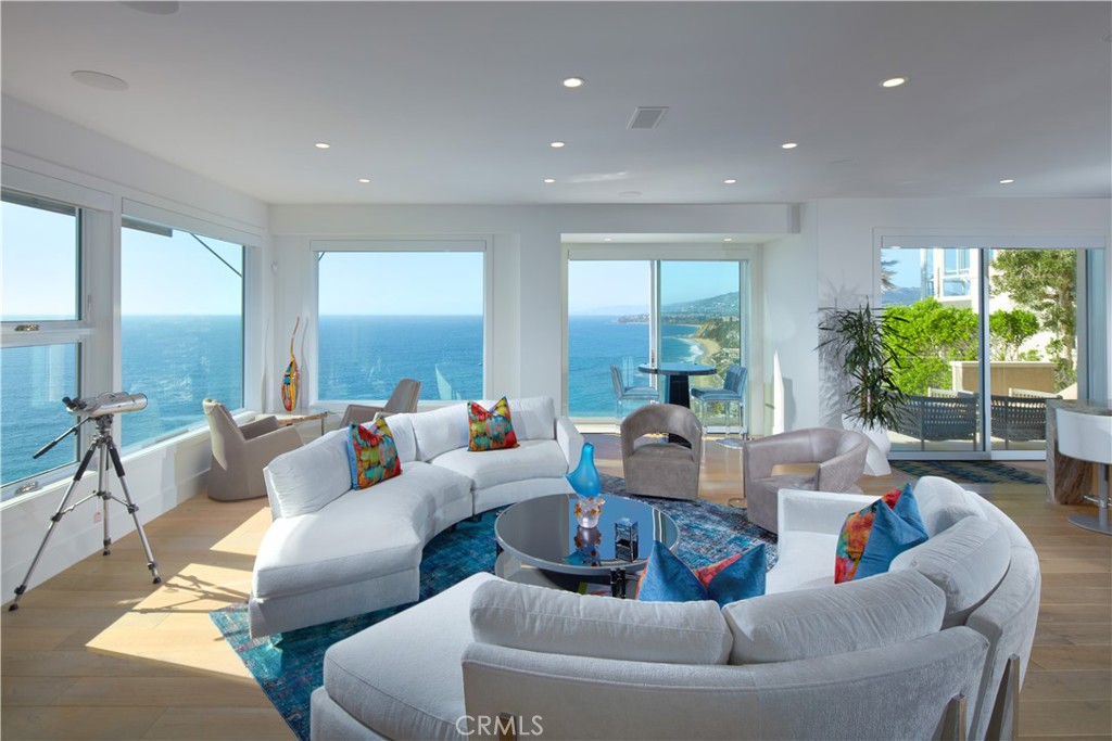 Dana Point, California, 92629, United States, 3 Bedrooms Bedrooms, ,4 BathroomsBathrooms,Residential,For Sale,1885078
