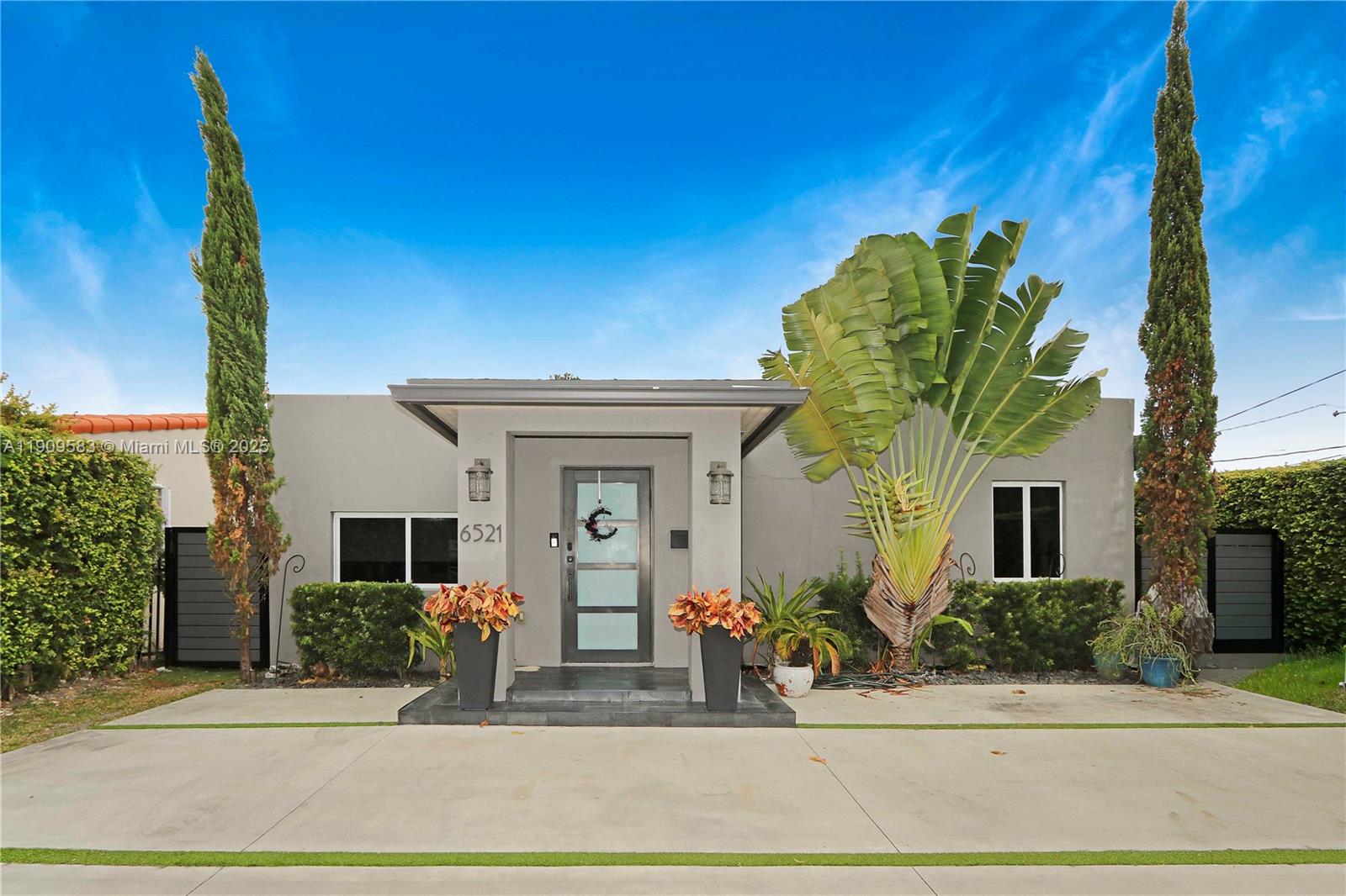 Miami, Florida, 33155, United States, 4 Bedrooms Bedrooms, ,4 BathroomsBathrooms,Residential,For Sale,1987905