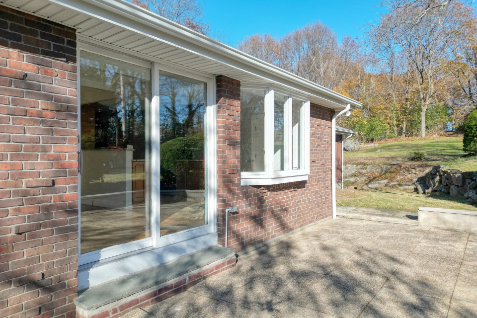 Braintree, Massachusetts, 02184, United States, 3 Bedrooms Bedrooms, ,3 BathroomsBathrooms,Residential,For Sale,2001239