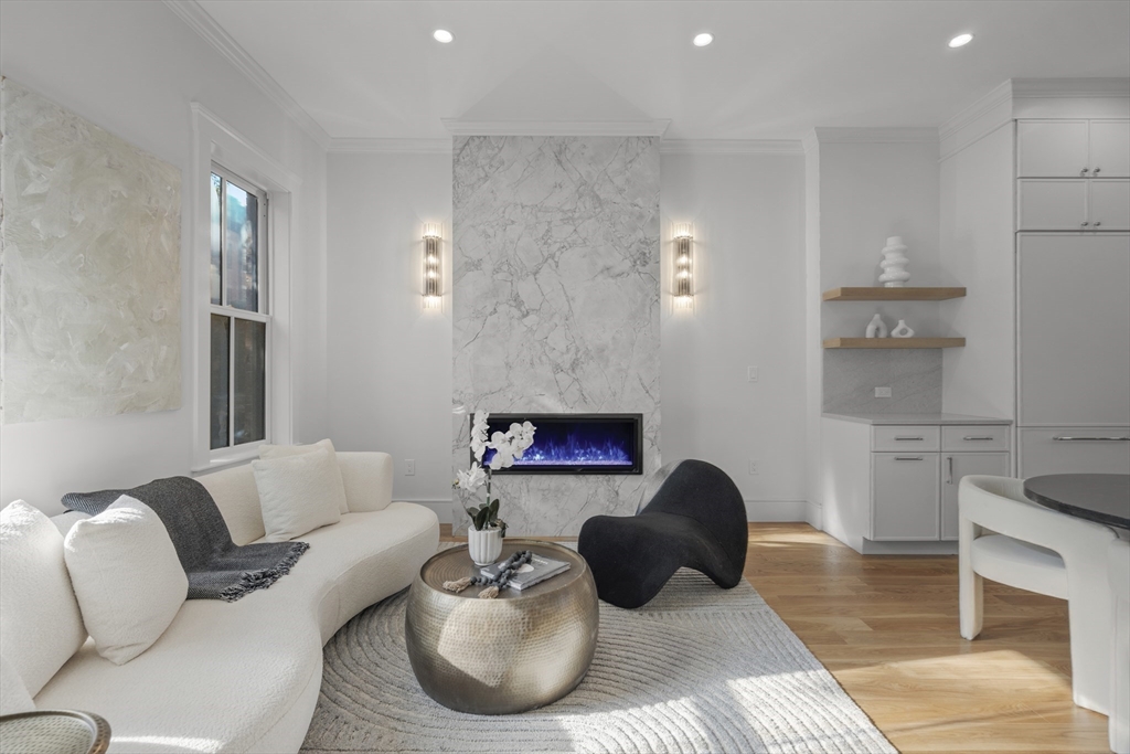 Boston, Massachusetts, 02118, United States, 4 Bedrooms Bedrooms, ,5 BathroomsBathrooms,Residential,For Sale,1973917