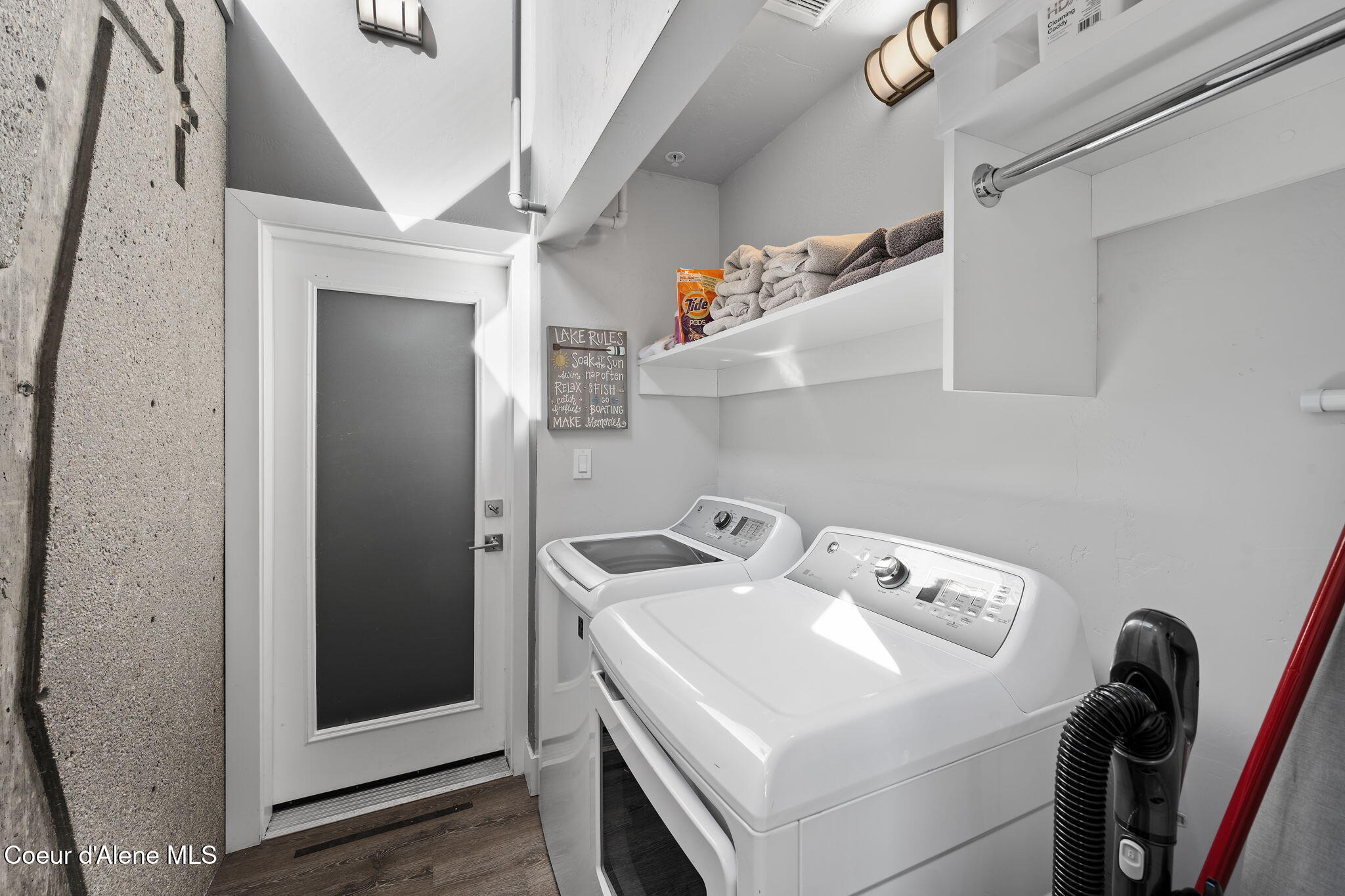 Coeur d'Alene, Idaho, 83814, United States, 2 Bedrooms Bedrooms, ,2 BathroomsBathrooms,Residential,For Sale,1920306
