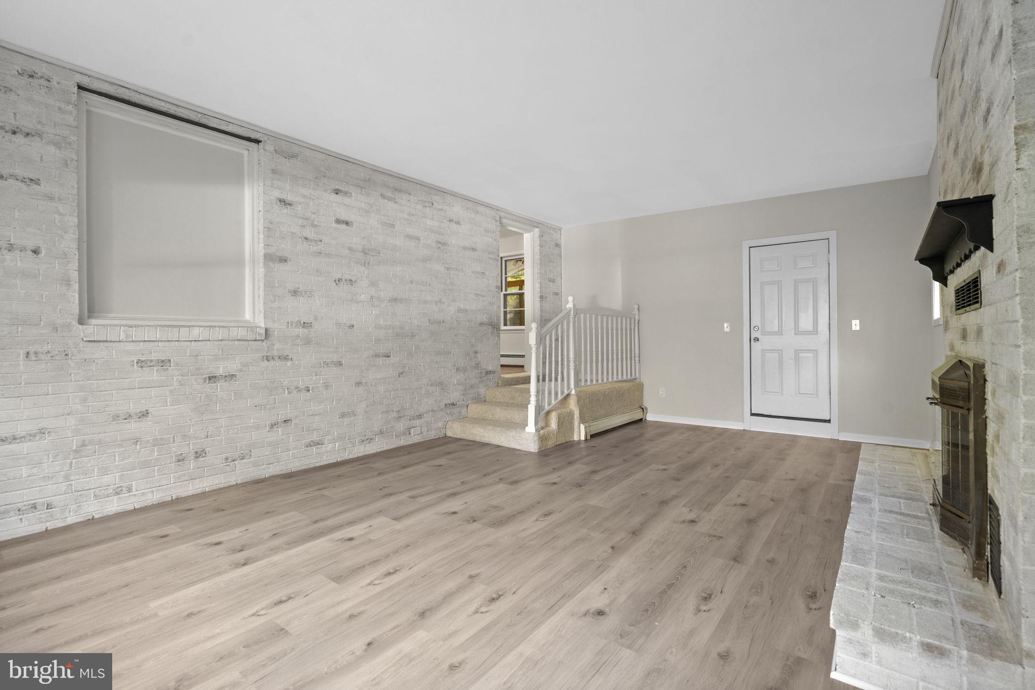 Warrenton, Virginia, 20187, United States, 3 Bedrooms Bedrooms, ,2 BathroomsBathrooms,Residential,For Sale,1977434