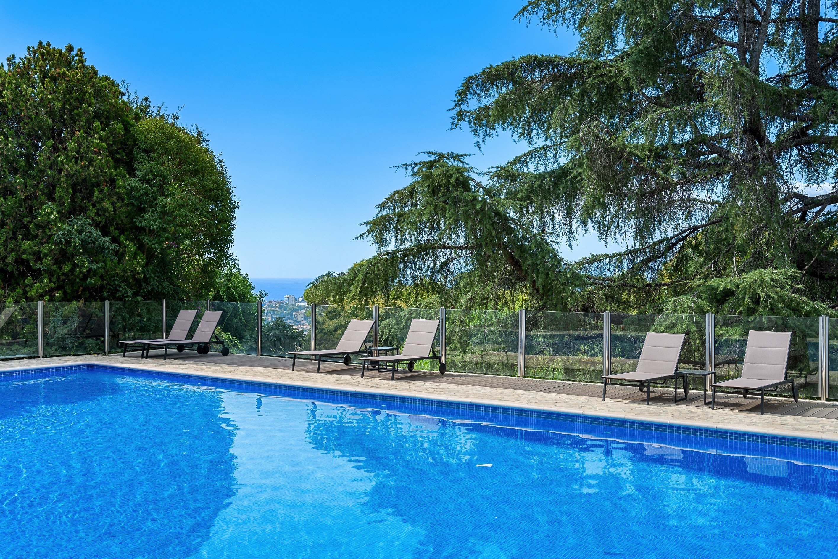  LE CANNET RESIDENTIEL-ELEGANT TWO BEDROOM APARTMENT TO RENOVATE WITH SEA AND ES… - 物件實景